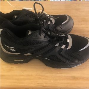 Reebok men’s athletic shoes size 11